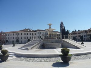 Fontana Piazza Maniago